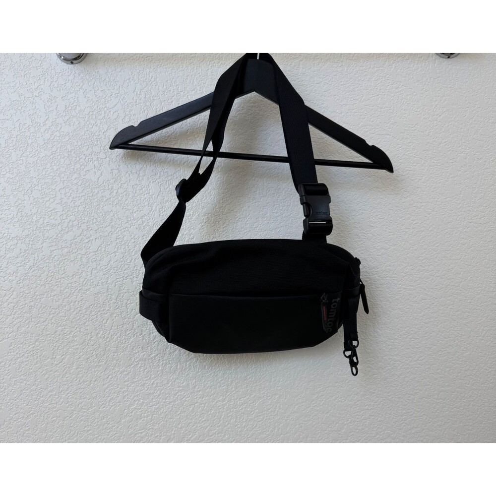Tomtoc Compact EDC Sling Bag‎ H02-A04D Black Water-Resistant Crossbody